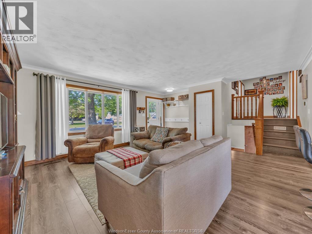 1828 Service Road, Kingsville, Ontario  N0P 2G0 - Photo 4 - 26014753