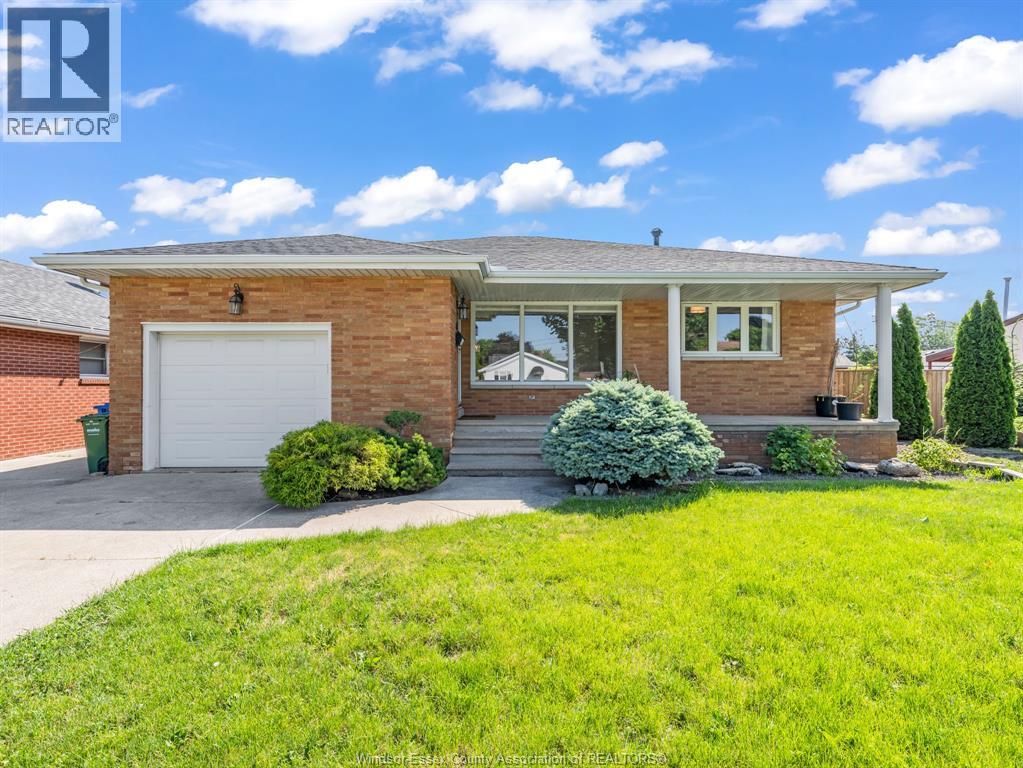 424 Laporte Avenue, Windsor, Ontario  N8S 3R2 - Photo 1 - 26014761