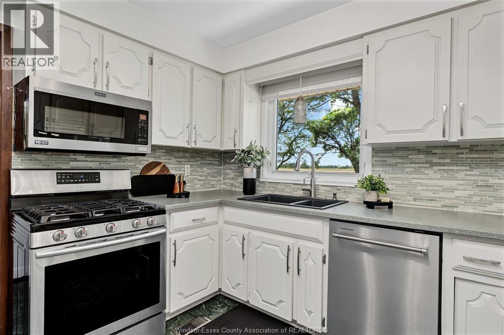 224 West Pike Creek, Lakeshore, Ontario  N8N 2L9 - Photo 10 - 26014766