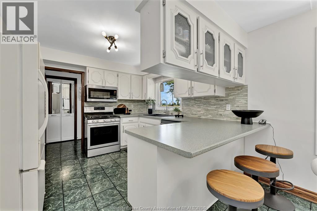 224 West Pike Creek, Lakeshore, Ontario  N8N 2L9 - Photo 8 - 26014766