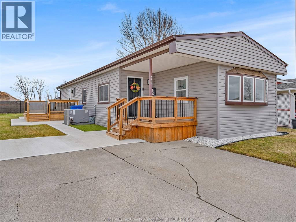 25 Parkside Drive, Mcgregor, Ontario  N0R 1J0 - Photo 1 - 26014755