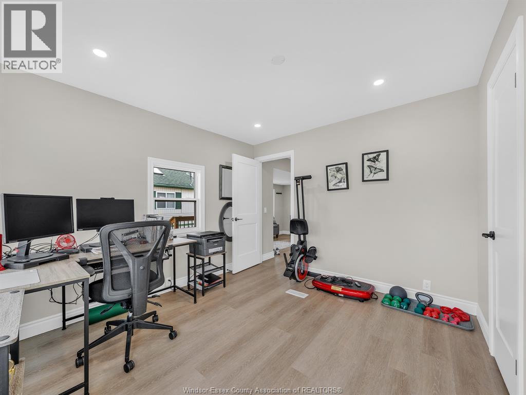 25 Parkside Drive, Mcgregor, Ontario  N0R 1J0 - Photo 12 - 26014755