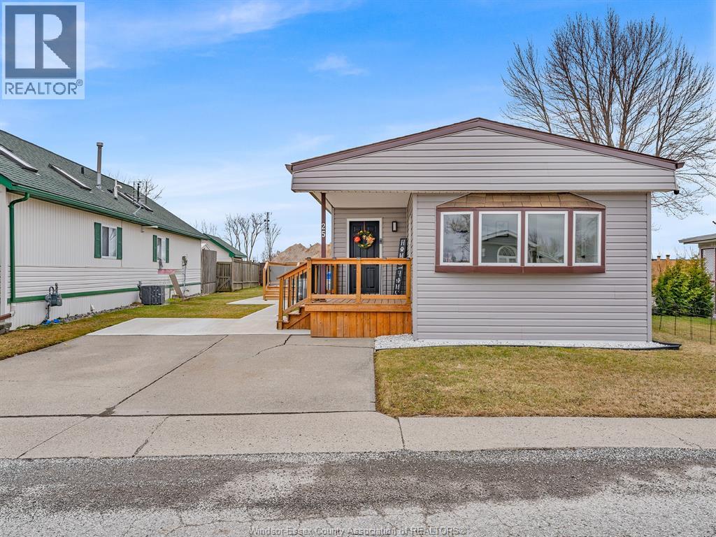 25 Parkside Drive, Mcgregor, Ontario  N0R 1J0 - Photo 33 - 26014755