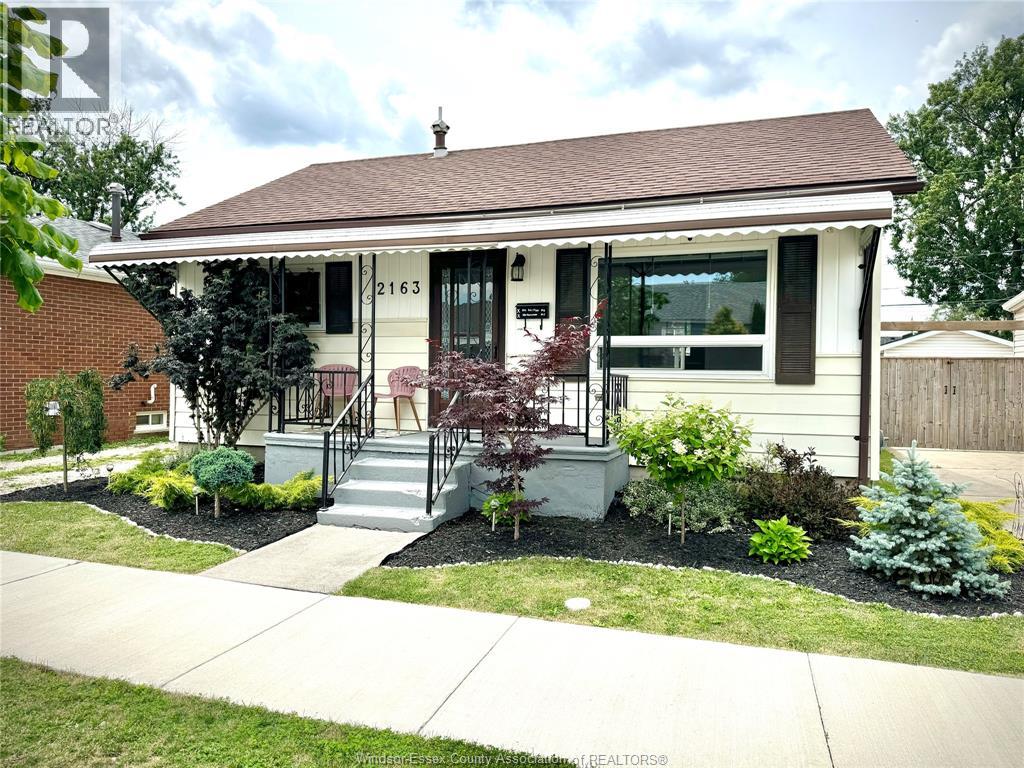 2163 Wellesley Avenue, Windsor, Ontario  N8W 2E8 - Photo 1 - 26014824