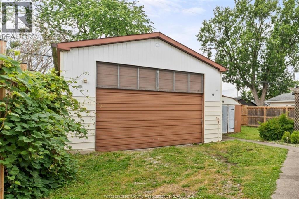 2163 Wellesley Avenue, Windsor, Ontario  N8W 2E8 - Photo 31 - 26014824