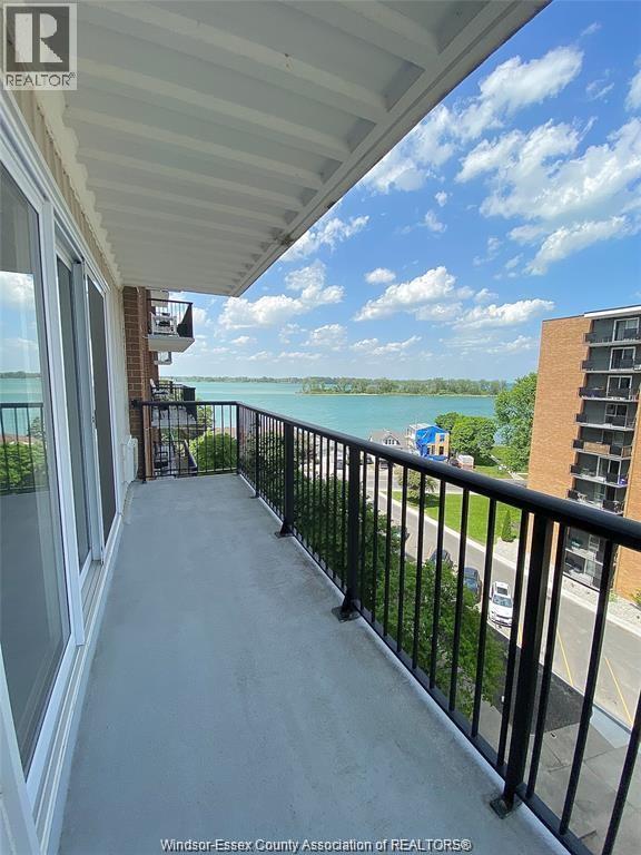 8591 RIVERSIDE DRIVE East Unit# 805, Windsor, Ontario