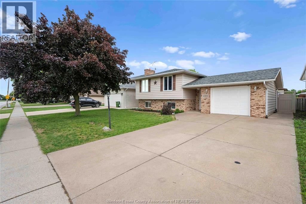 12184 Mcnorton, Tecumseh, Ontario  N8N 3Z6 - Photo 1 - 26014858