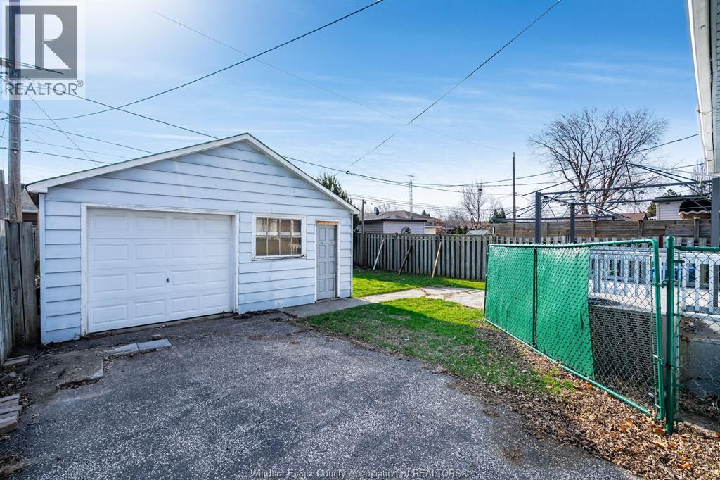 3759 Whitney, Windsor, Ontario  N9C 2C5 - Photo 24 - 26014849