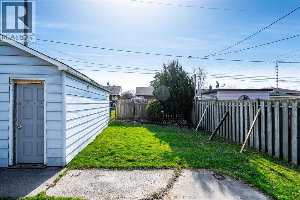 3759 Whitney, Windsor, Ontario  N9C 2C5 - Photo 30 - 26014849
