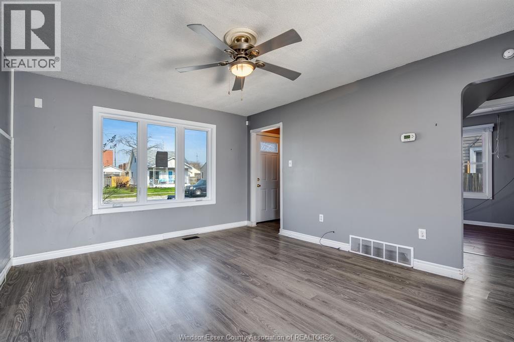 3759 Whitney, Windsor, Ontario  N9C 2C5 - Photo 5 - 26014849