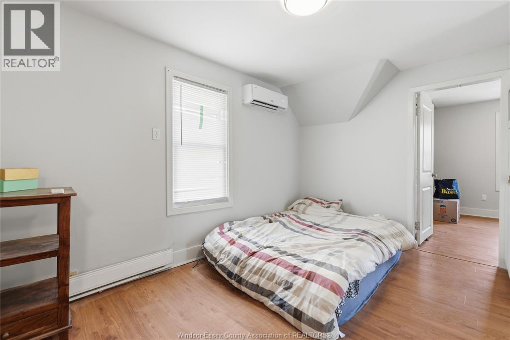 1021 Wellington Avenue, Windsor, Ontario  N9A 5K2 - Photo 9 - 26014883