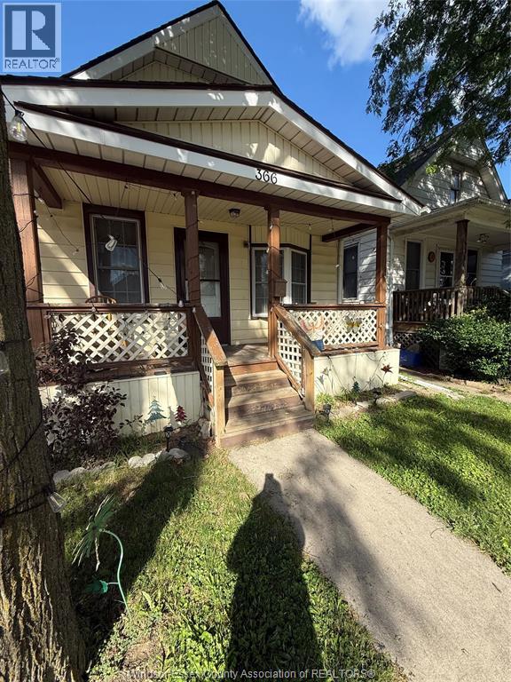 366 Bridge, Windsor, Ontario  N9B 2M4 - Photo 3 - 26014887