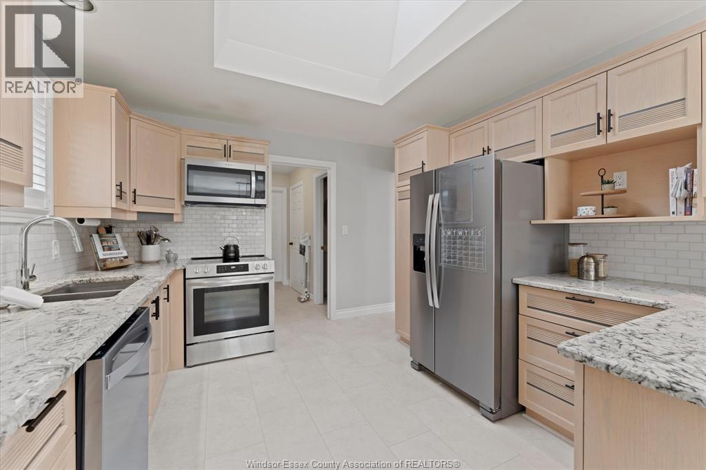 2689 Buttery Street, Windsor, Ontario  N9E 4L7 - Photo 10 - 26014886