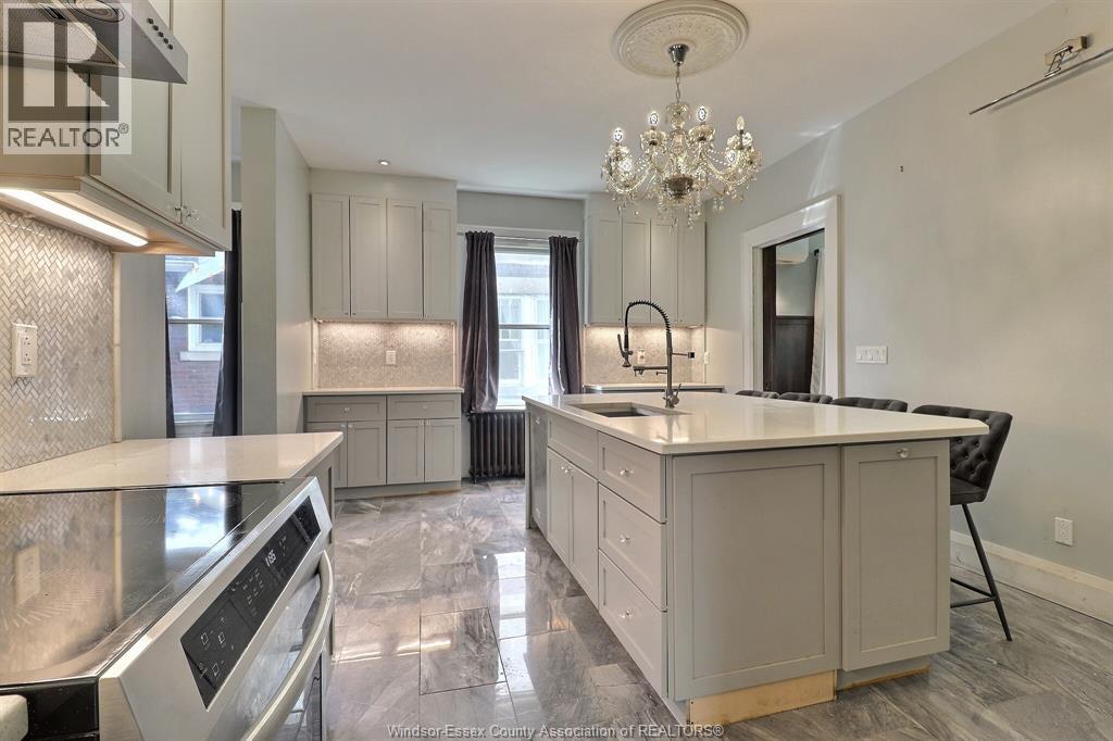 956 Victoria, Windsor, Ontario  N9A 4N4 - Photo 11 - 26014833