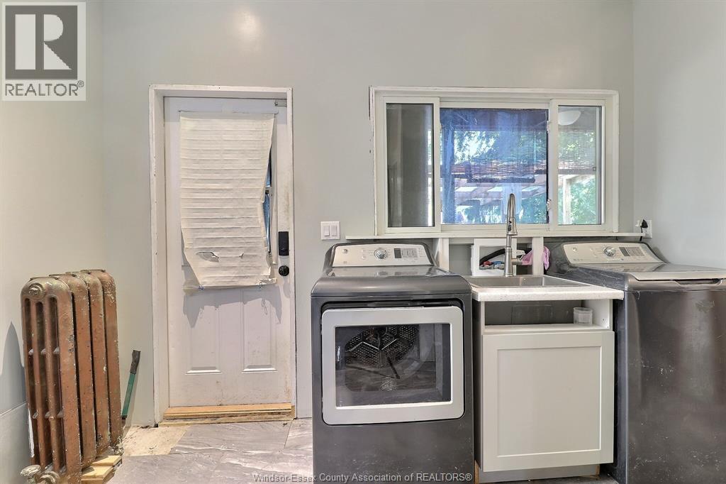 956 Victoria, Windsor, Ontario  N9A 4N4 - Photo 16 - 26014833
