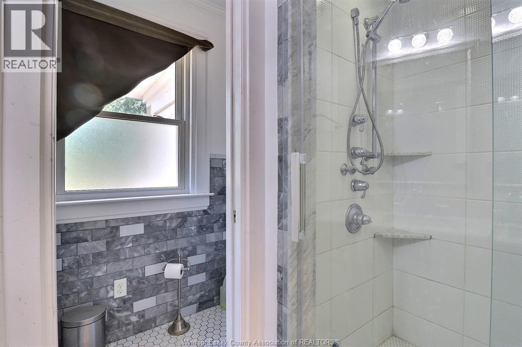 956 Victoria, Windsor, Ontario  N9A 4N4 - Photo 24 - 26014833