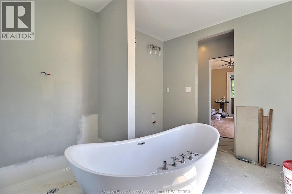 956 Victoria, Windsor, Ontario  N9A 4N4 - Photo 31 - 26014833