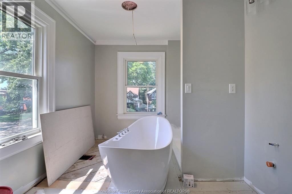 956 Victoria, Windsor, Ontario  N9A 4N4 - Photo 32 - 26014833