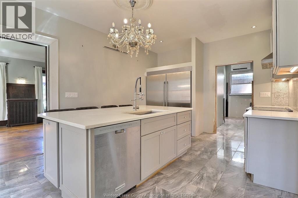 956 Victoria, Windsor, Ontario  N9A 4N4 - Photo 8 - 26014833