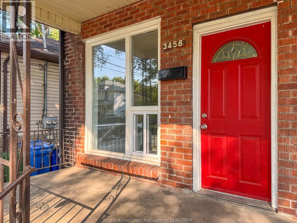 3458 Harris, Windsor, Ontario  N9C 1N5 - Photo 2 - 26014805