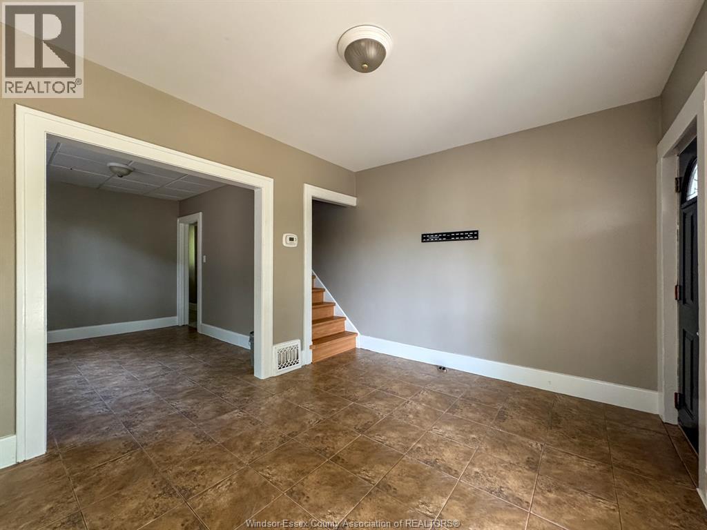 3458 Harris, Windsor, Ontario  N9C 1N5 - Photo 4 - 26014805