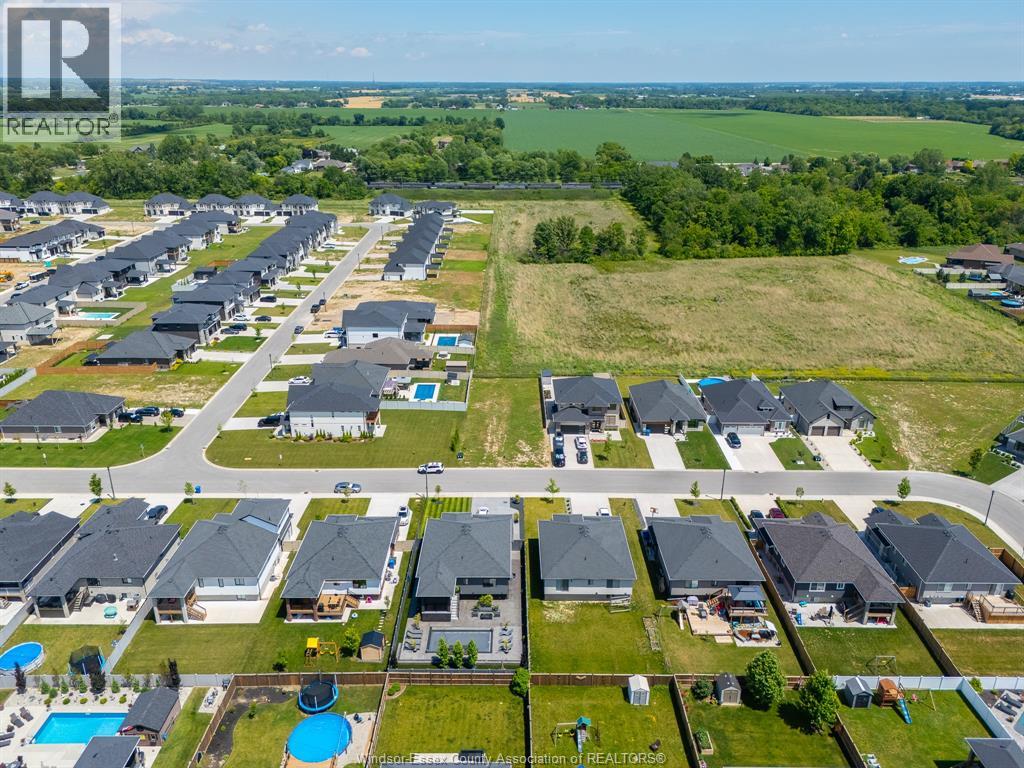 122 Davis, Amherstburg, Ontario  N9V 0G9 - Photo 6 - 26014920