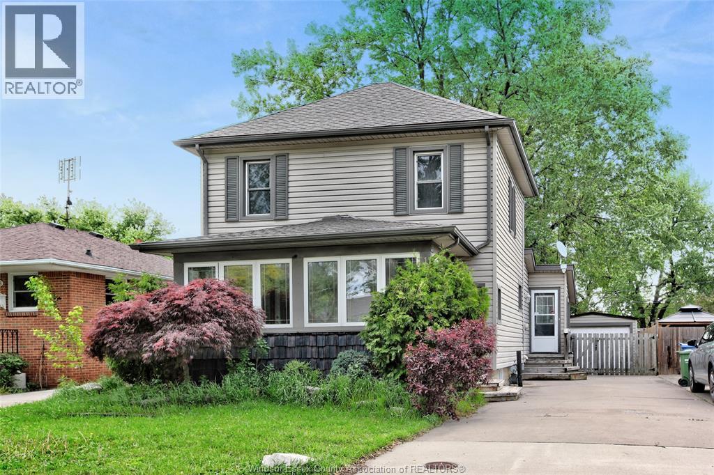 1054 GLIDDEN, Windsor, Ontario