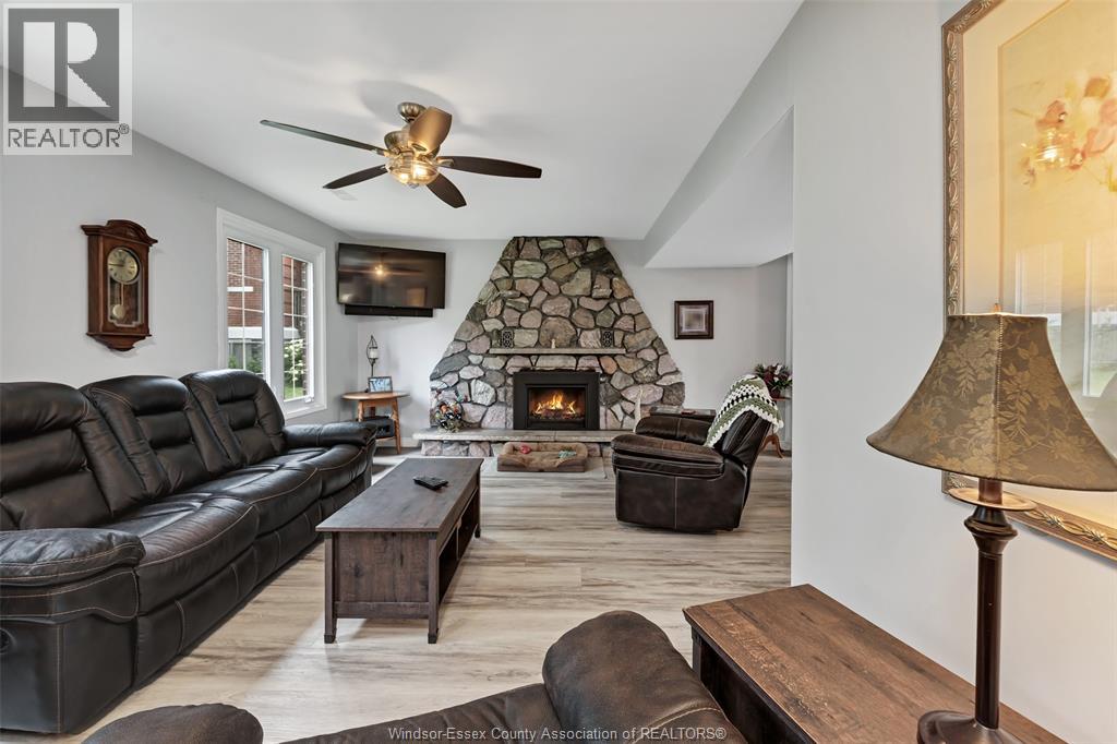 425 County Rd 34 West, Kingsville, Ontario  N8M 2X5 - Photo 8 - 26014941