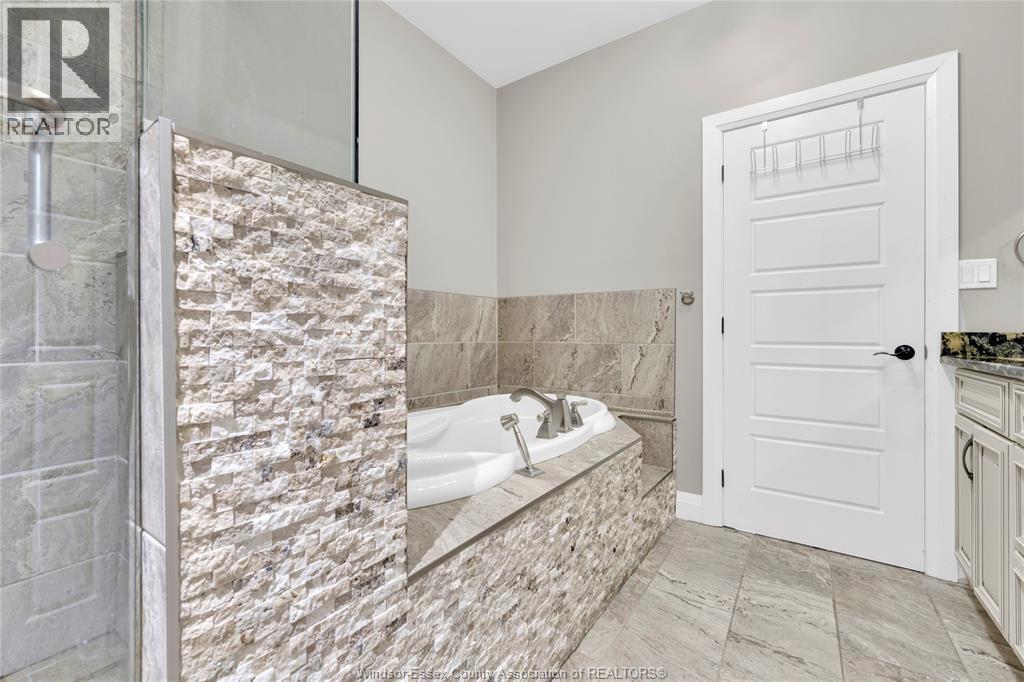 498 Sacred Heart Drive, Lasalle, Ontario  N9J 0A6 - Photo 22 - 26014967