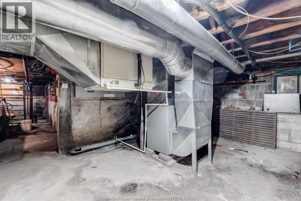 2330-2334 Mcdougall, Windsor, Ontario  N8X 3N4 - Photo 48 - 26014969