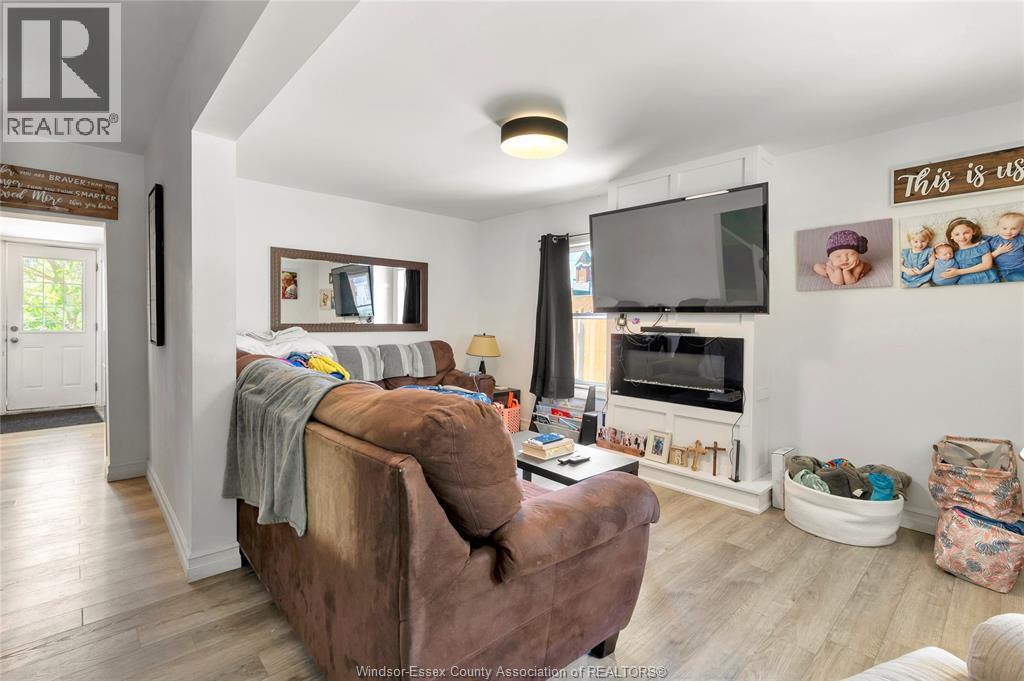 10 Cathcart, Tilbury, Ontario  N0P 2L0 - Photo 4 - 26014955