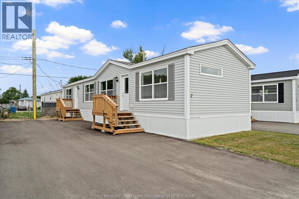 2 Linda, Lakeshore, Ontario  N8N 2P4 - Photo 2 - 26014976