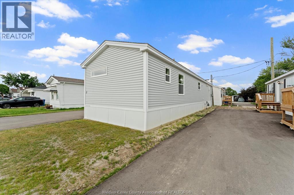 2 Linda, Lakeshore, Ontario  N8N 2P4 - Photo 4 - 26014976