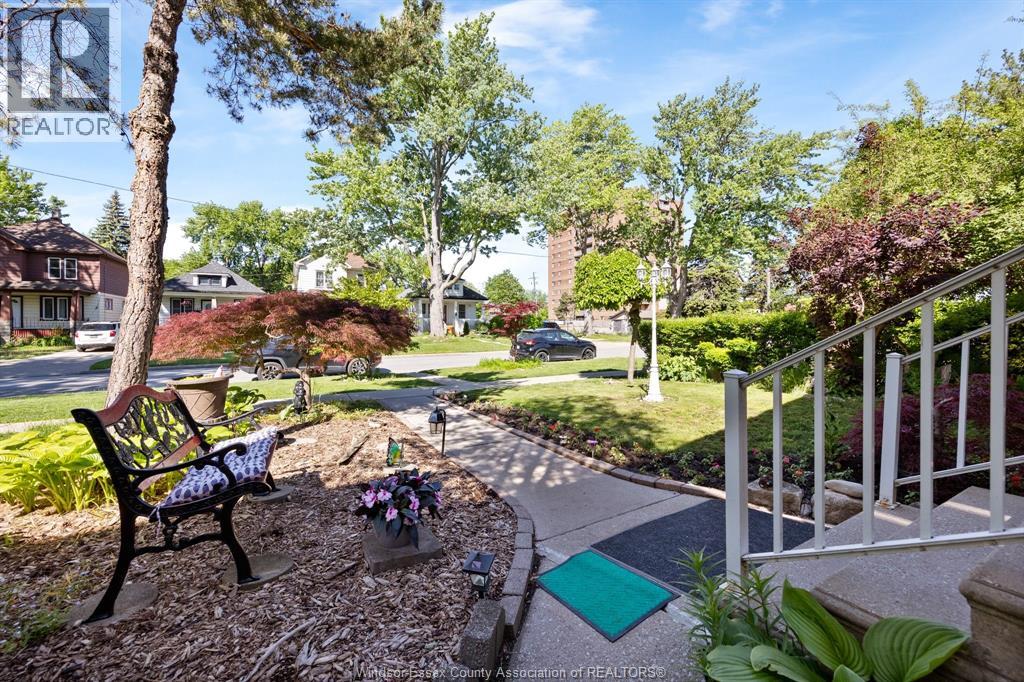 162 Cameron Avenue, Windsor, Ontario  N9B 1Y6 - Photo 3 - 26014977