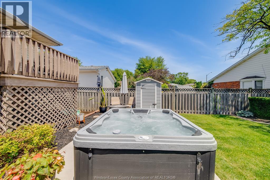 384 Amberly Crescent, Tecumseh, Ontario  N8N 3M3 - Photo 46 - 26014586