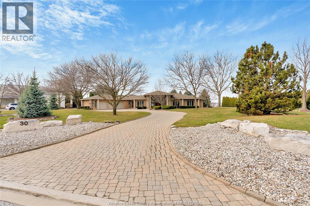 30 Emerald Lane, Amherstburg, Ontario  N9V 3R3 - Photo 2 - 26015001