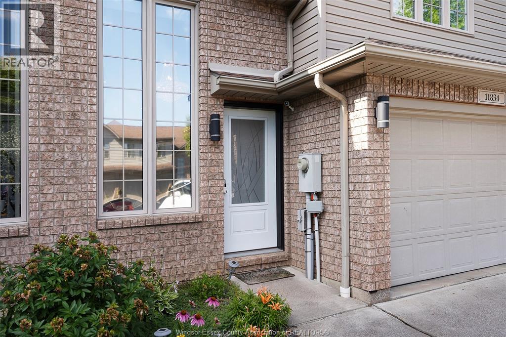 11834 Rockland, Windsor, Ontario  N8P 1Z5 - Photo 2 - 26015022