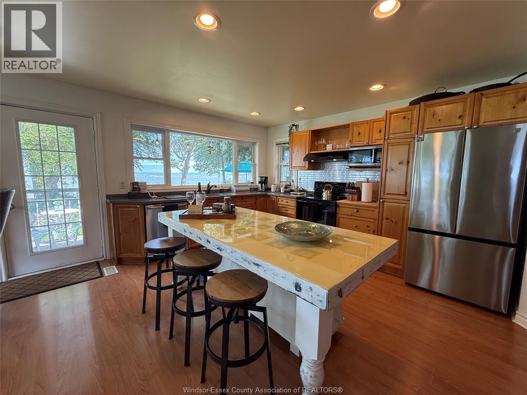 69 East Shore Road, Pelee Island, Ontario  N0R 1M0 - Photo 11 - 26014909