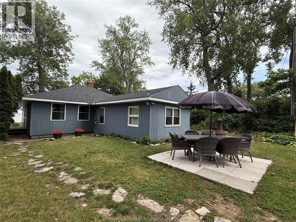 69 East Shore Road, Pelee Island, Ontario  N0R 1M0 - Photo 2 - 26014909