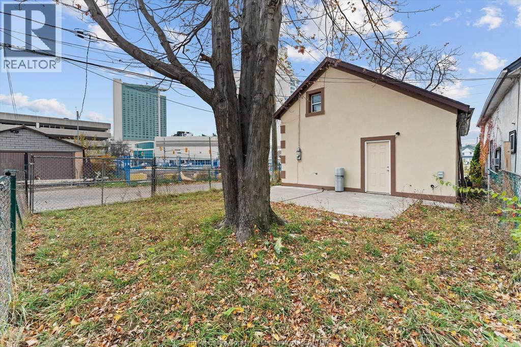 559 Chatham Street East, Windsor, Ontario  N9A 2X2 - Photo 31 - 26015043