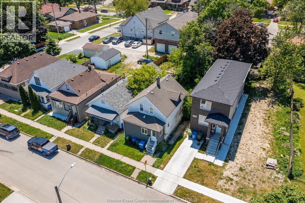 773 Bridge Avenue, Windsor, Ontario  N9B 2M5 - Photo 2 - 26015039