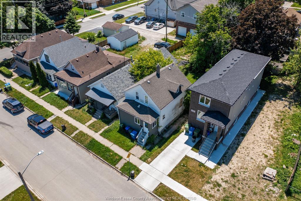 773 Bridge Avenue, Windsor, Ontario  N9B 2M5 - Photo 3 - 26015039