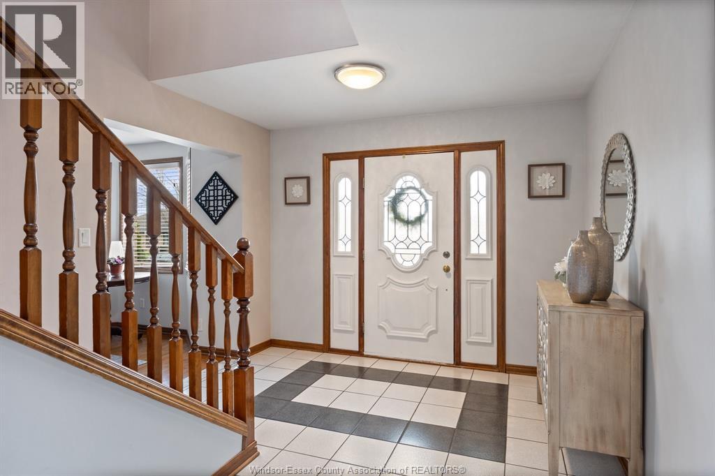 12314 Funaro Crescent, Tecumseh, Ontario  N9K 1B2 - Photo 2 - 26015062