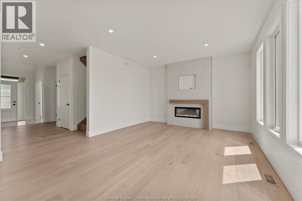 5221 Rafael Street, Tecumseh, Ontario  N0R 1K0 - Photo 8 - 26015064