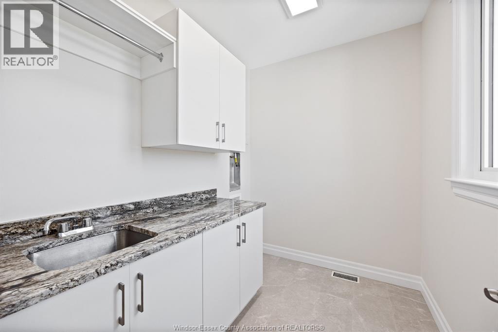 61 Pereira, Harrow, Ontario  N0R 1G0 - Photo 13 - 26015074