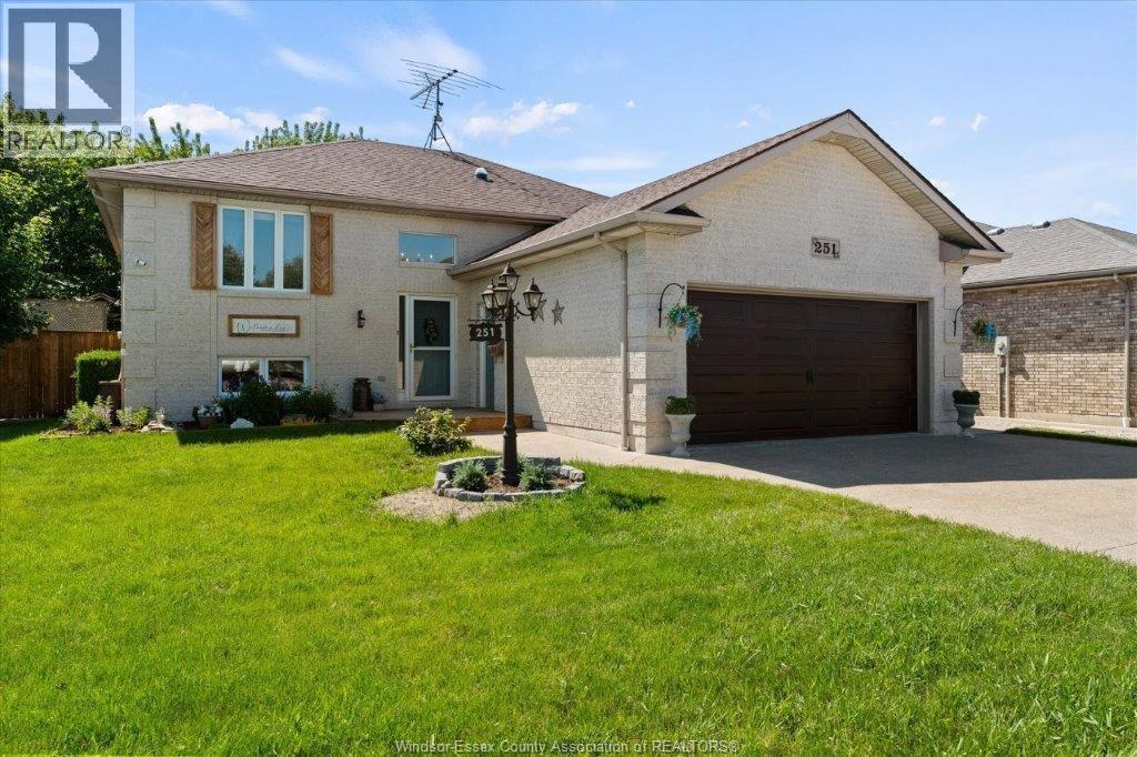 251 Willowwood, Belle River, Ontario  N0R 1A0 - Photo 1 - 26015067