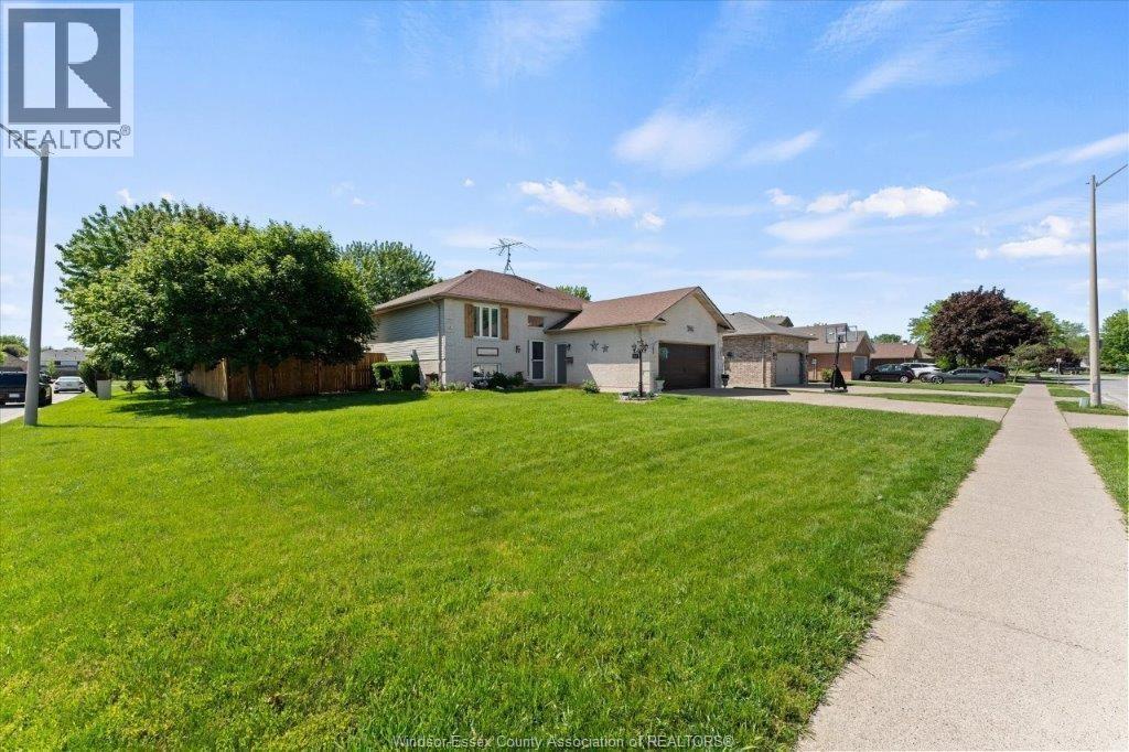 251 Willowwood, Belle River, Ontario  N0R 1A0 - Photo 3 - 26015067