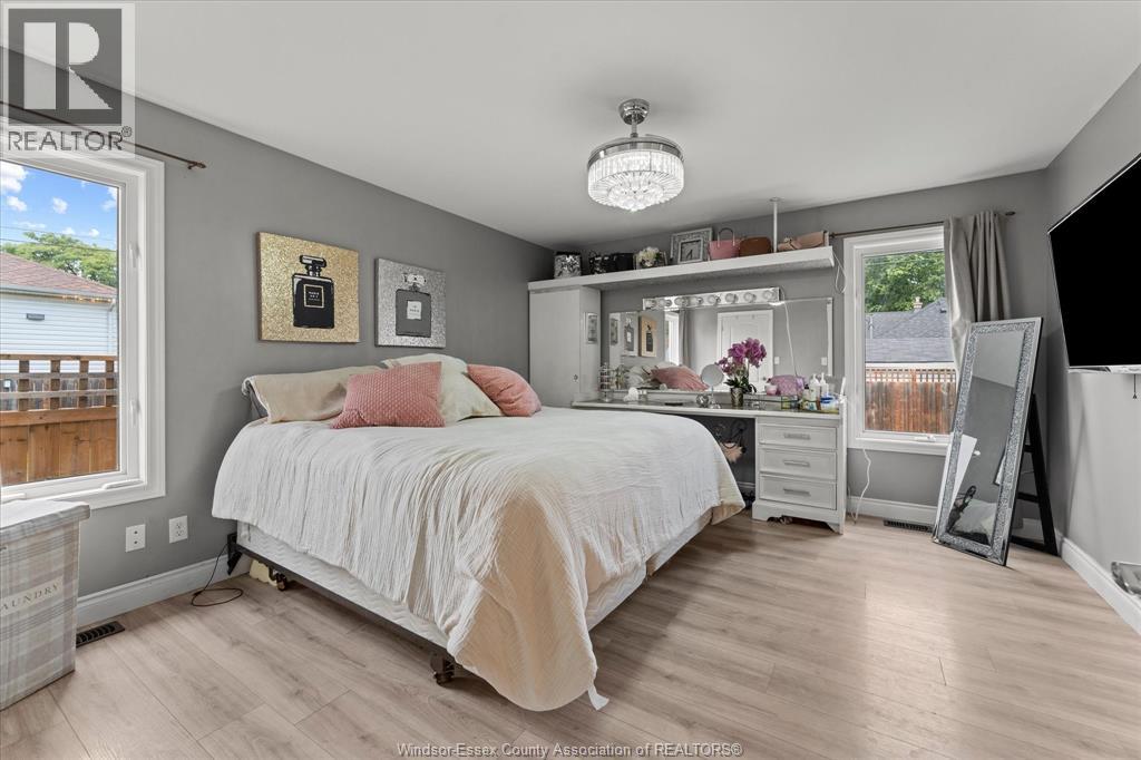 2498 Bernard, Windsor, Ontario  N8W 4S1 - Photo 19 - 26015078