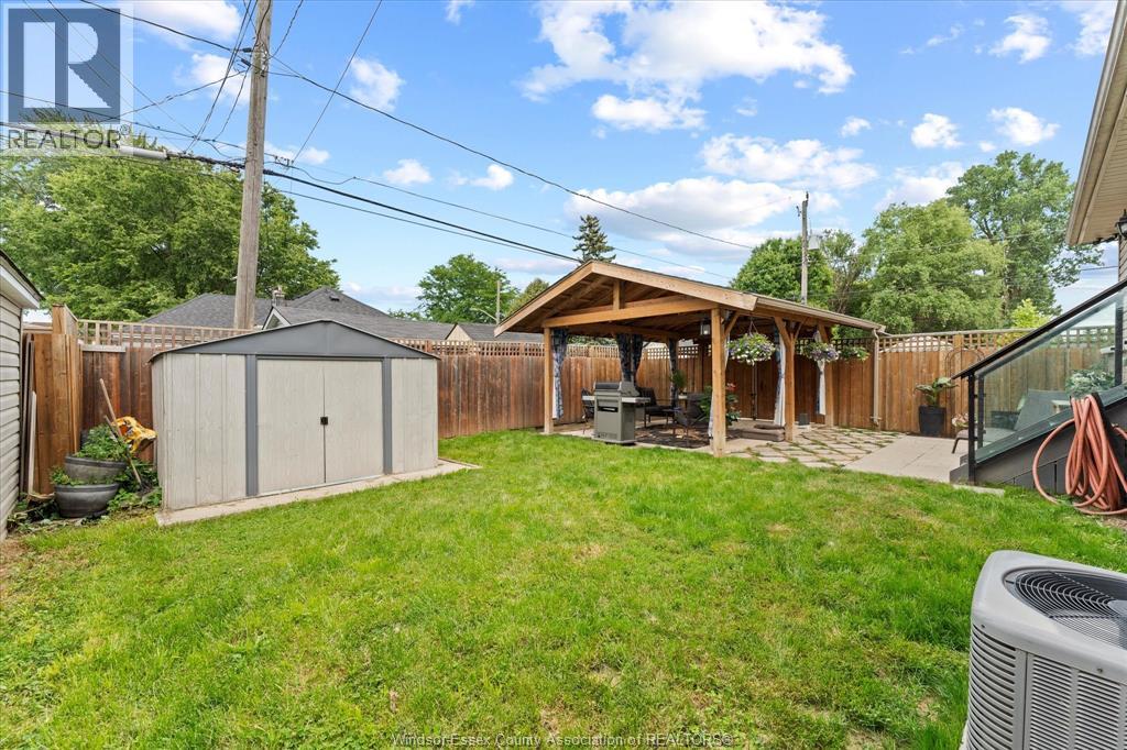 2498 Bernard, Windsor, Ontario  N8W 4S1 - Photo 31 - 26015078