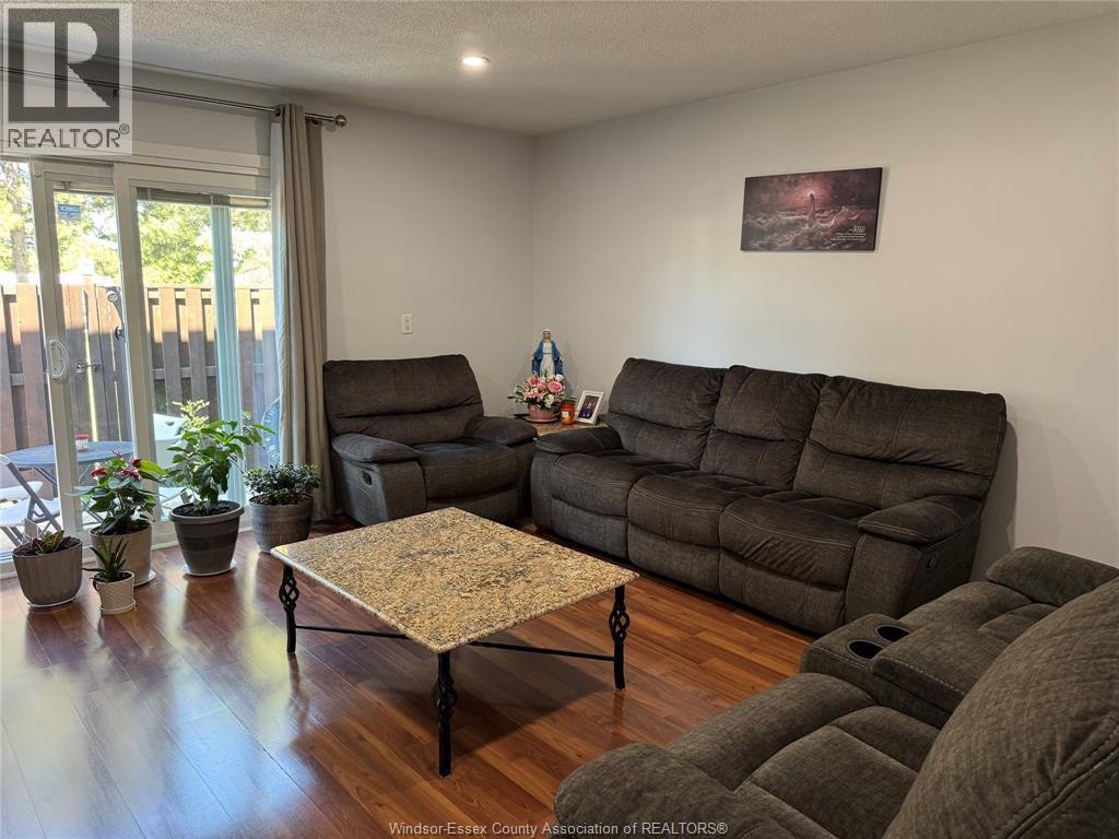 3093 Meadowbrook Lane Unit# 14, Windsor, Ontario  N8T 3C5 - Photo 12 - 26015061